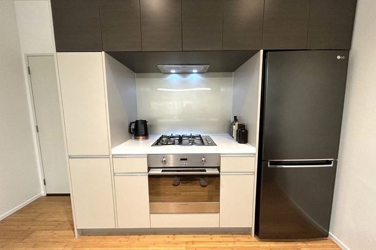 Photo of property in 61 Saddleback Grove, Karori, Wellington, 6012