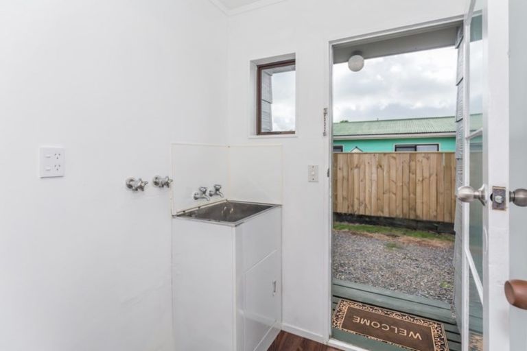 Photo of property in 100b Mako Mako Road, Levin, 5510