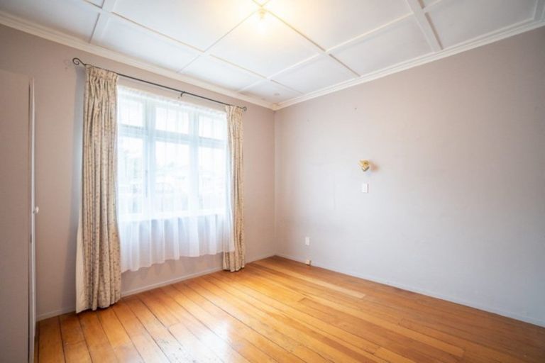 Photo of property in 26 Chelwood Street, Takaro, Palmerston North, 4412