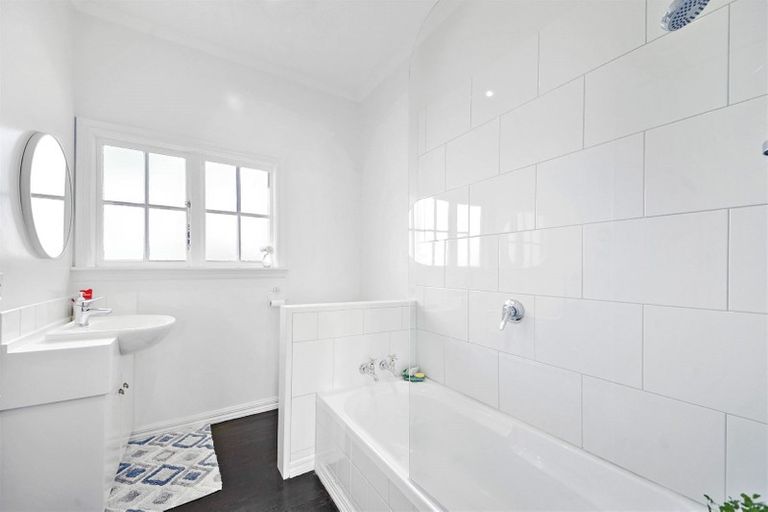 Photo of property in 139 Wilsons Road, Saint Martins, Christchurch, 8022