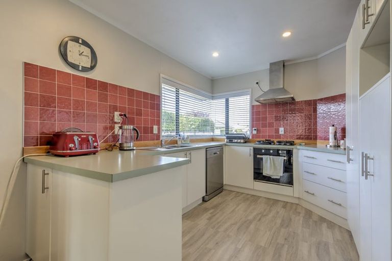 Photo of property in 61 Vardon Road, St Andrews, Hamilton, 3200