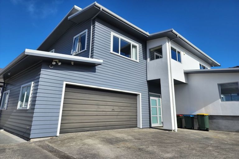Photo of property in 1 Kahurangi Heights, Aotea, Porirua, 5024