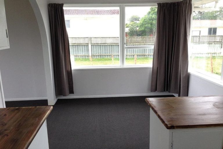 Photo of property in 6a York Street, Eltham, 4322