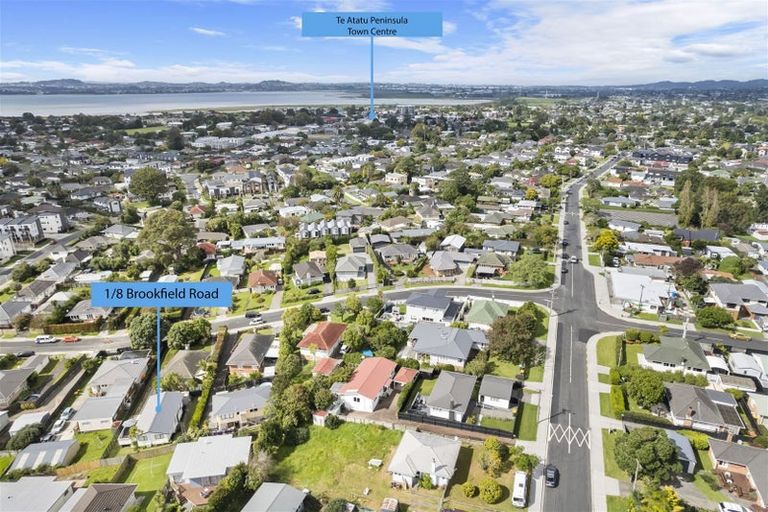 Photo of property in 8 Brookfield Road, Te Atatu Peninsula, Auckland, 0610