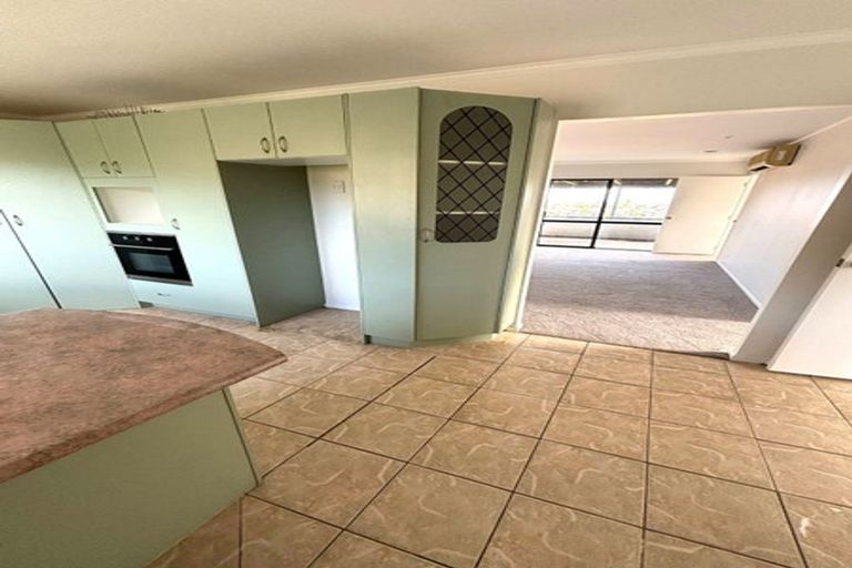 Photo of property in 14 Arrowsmith Drive, Clover Park, Auckland, 2019