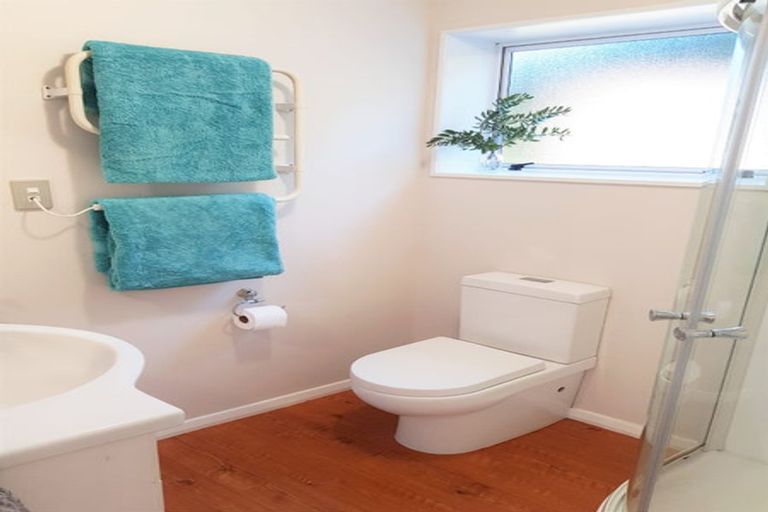 Photo of property in 34 The Brae, Mount Pleasant, Christchurch, 8081