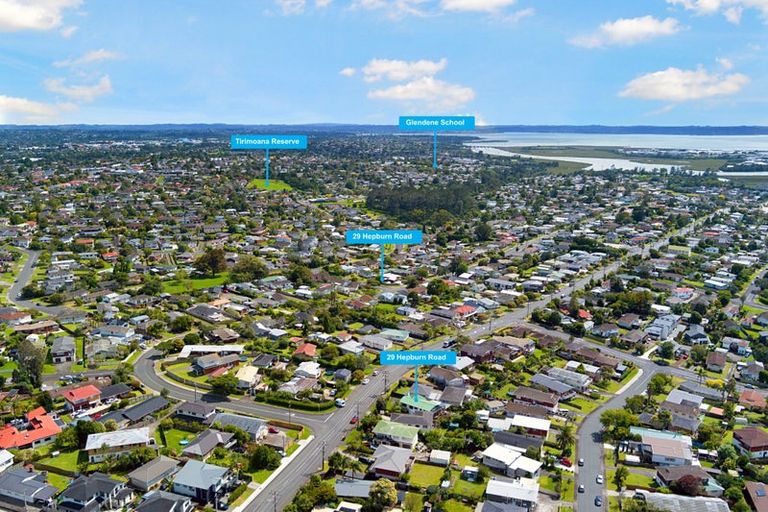Photo of property in 29 Hepburn Road, Glendene, Auckland, 0602