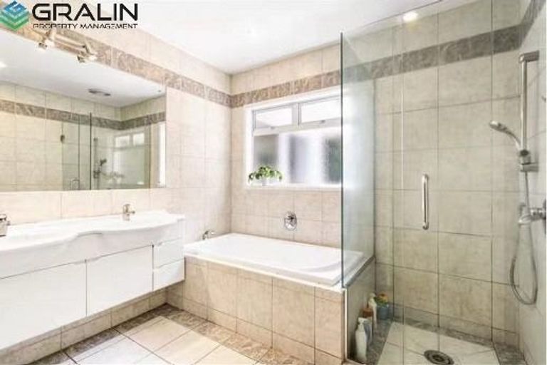 Photo of property in 48 Hilling Street, Titirangi, Auckland, 0604