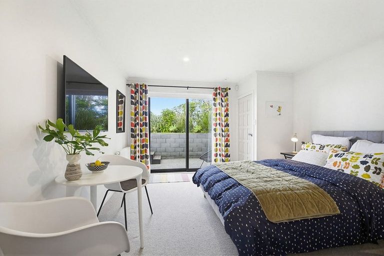Photo of property in 14 Alexandra Road, Roseneath, Wellington, 6021