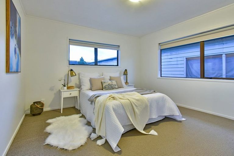 Photo of property in 8 Lloyd Avenue, Papatoetoe, Auckland, 2025