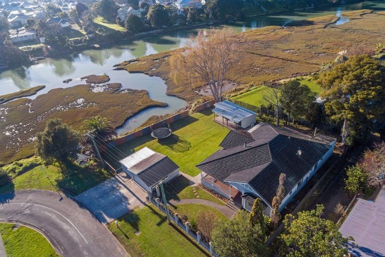 Photo of property in 2 Cobden Street, Gisborne, 4010