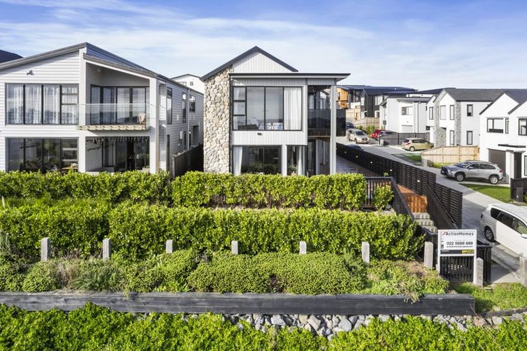 Photo of property in 13 Hautoa Lane, Flat Bush, Auckland, 2019