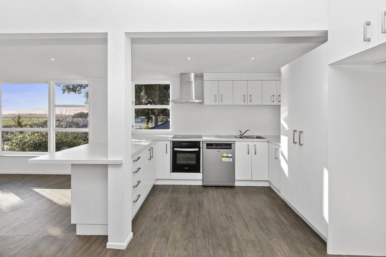 Photo of property in 8 Rata Street, Helensville, 0800