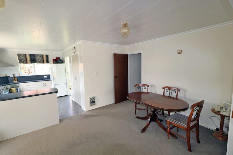 Photo of property in 26 Oberon Street, Stratford, 4332