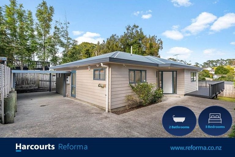 Photo of property in 49a Rehia Road, Massey, Auckland, 0614