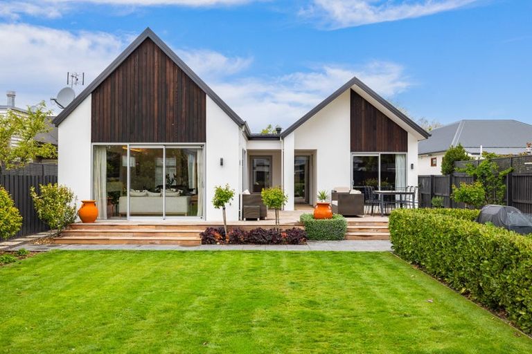 Photo of property in 21a Hawkesbury Avenue, St Albans, Christchurch, 8014