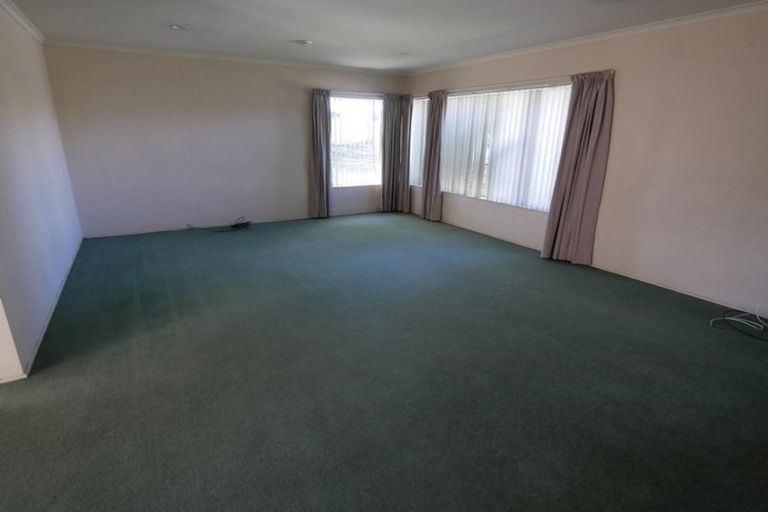 Photo of property in 19 King Edward Avenue, Papakura, 2110