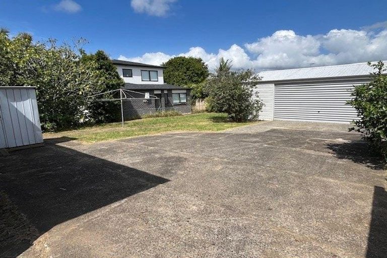 Photo of property in 3 Ware Place, Pakuranga Heights, Auckland, 2010
