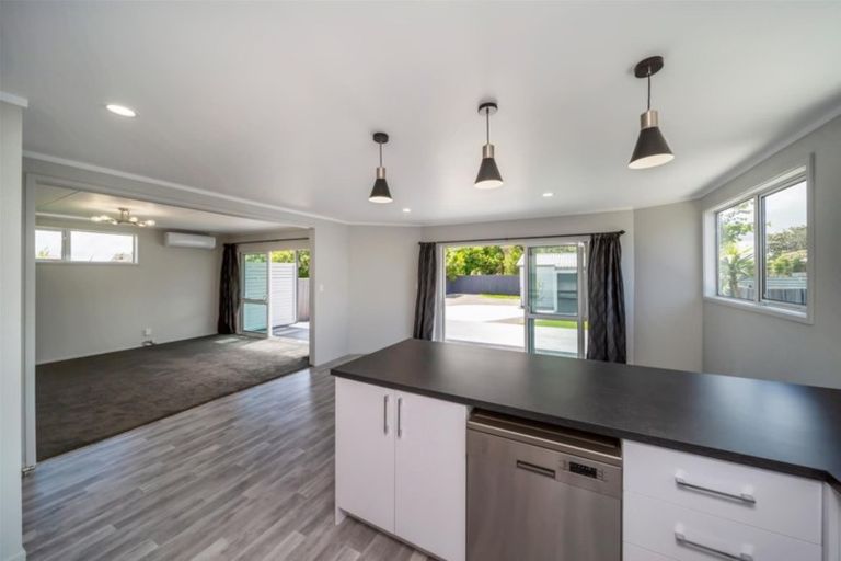 Photo of property in 306 South Road, Hawera, 4610