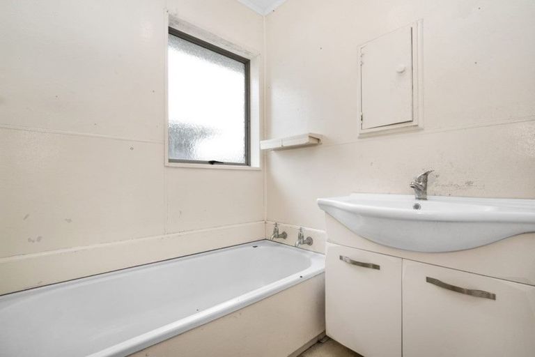 Photo of property in 21 Holland Street, Pukekohe, 2120