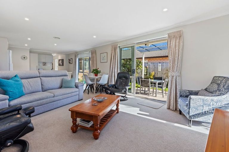 Photo of property in 27 Allington Place, Bethlehem, Tauranga, 3110