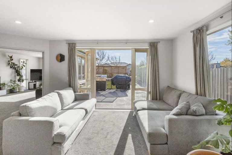 Photo of property in 24 Rochester Crescent, Rolleston, 7614