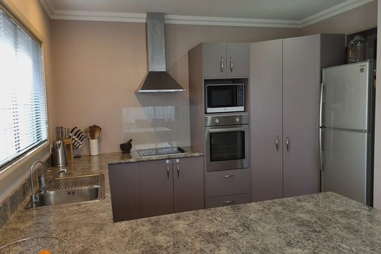 Photo of property in 13 Craig Street, Stratford, 4332