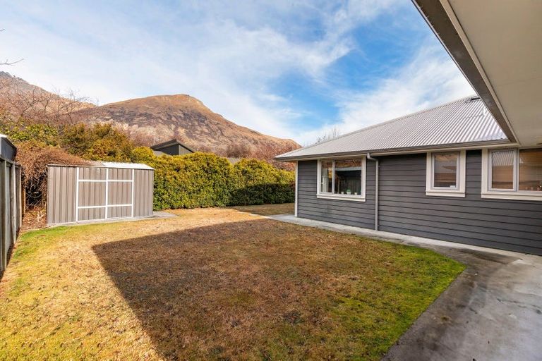 Photo of property in 55 Erskine Street, Lake Hayes, Queenstown, 9304
