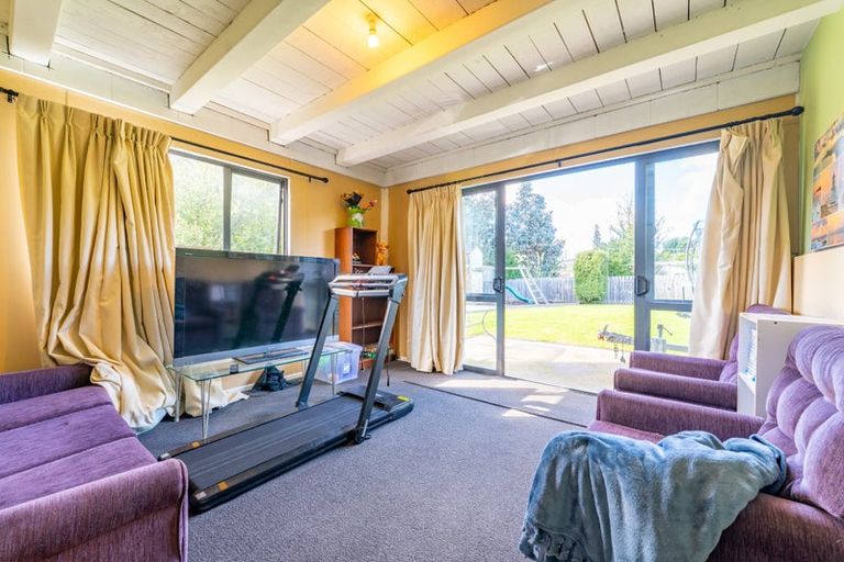 Photo of property in 30 Roseness Street, Palmerston, 9430