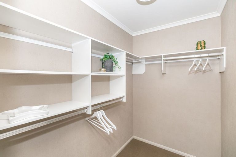Photo of property in 20 Whitford Place, Rototuna North, Hamilton, 3210