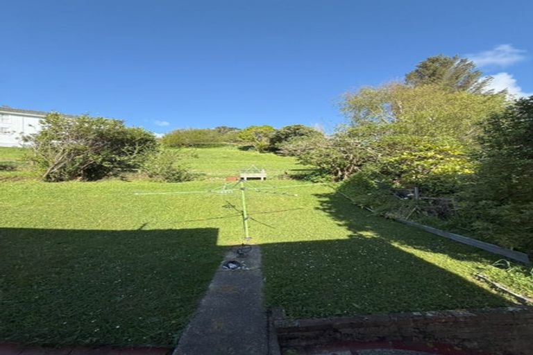 Photo of property in 6 Gloucester Street, Cannons Creek, Porirua, 5024