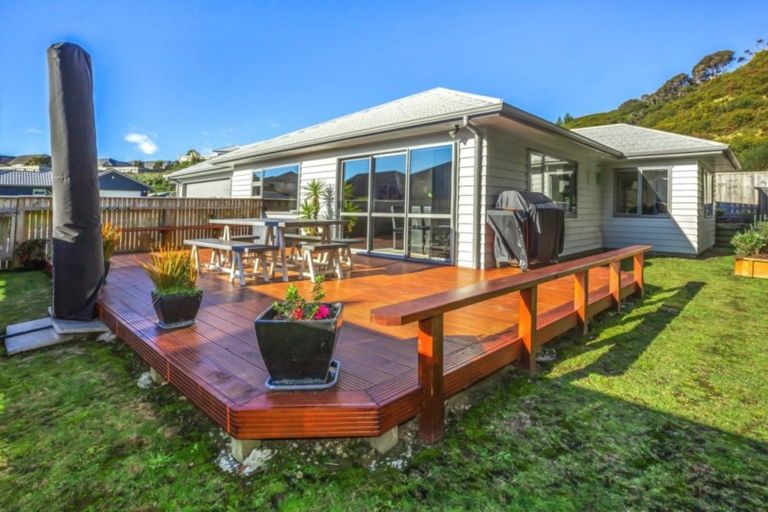 Photo of property in 12 Spritsail Place, Whitby, Porirua, 5024
