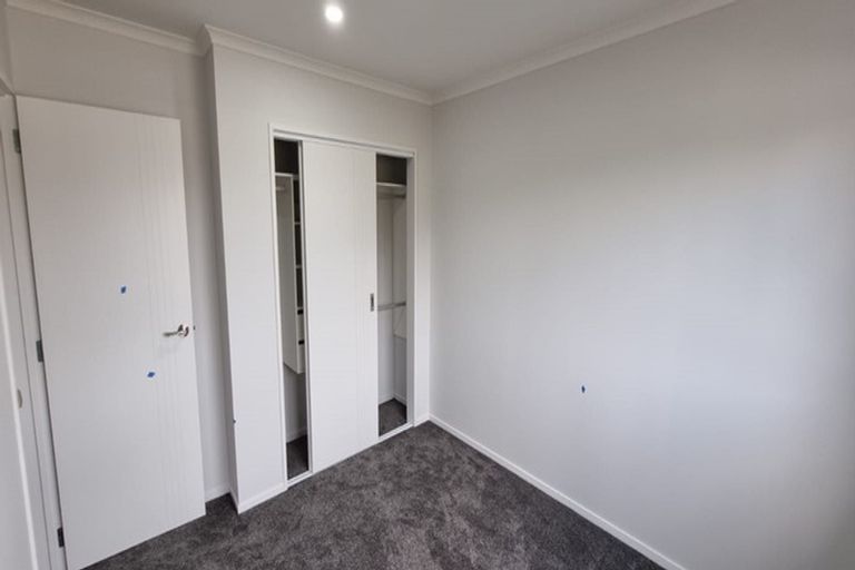 Photo of property in 425f Great South Road, Opaheke, 2113