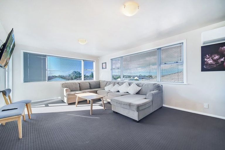 Photo of property in 15 Larne Avenue, Pakuranga Heights, Auckland, 2010