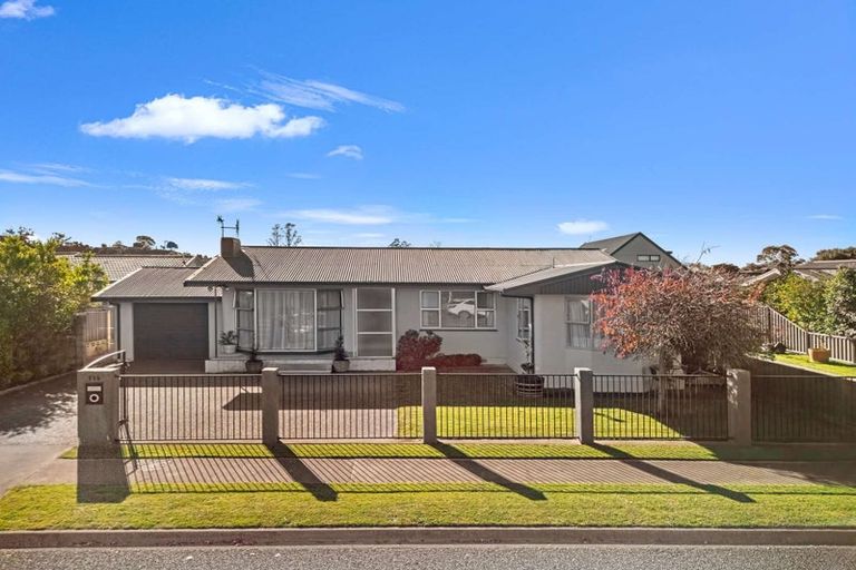 Photo of property in 114 Wharerangi Road, Greenmeadows, Napier, 4112