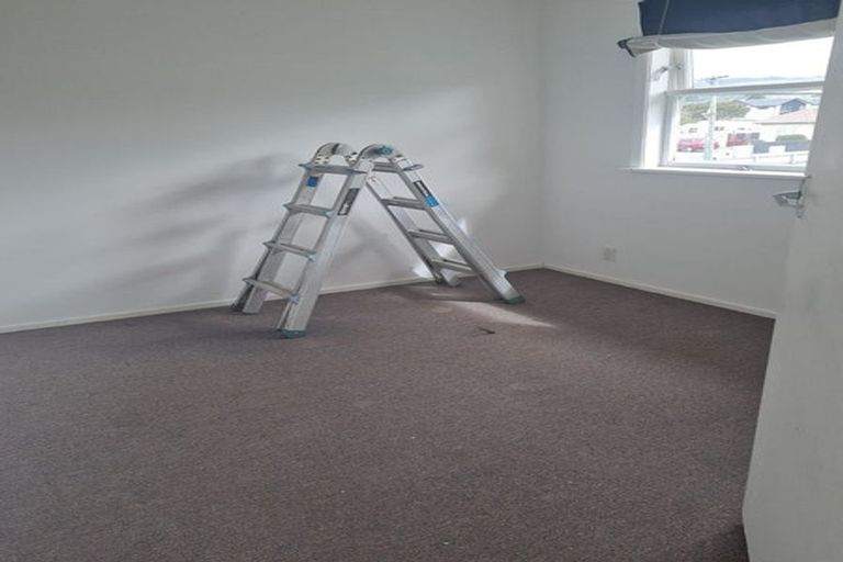 Photo of property in Shakespeare Flats, 8/48 Merton Street, Trentham, Upper Hutt, 5018