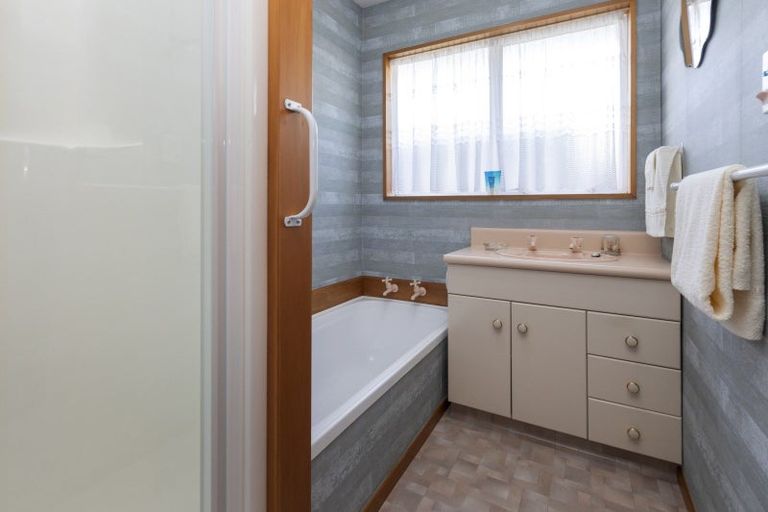Photo of property in 18 Moffett Street, Islington, Christchurch, 8042