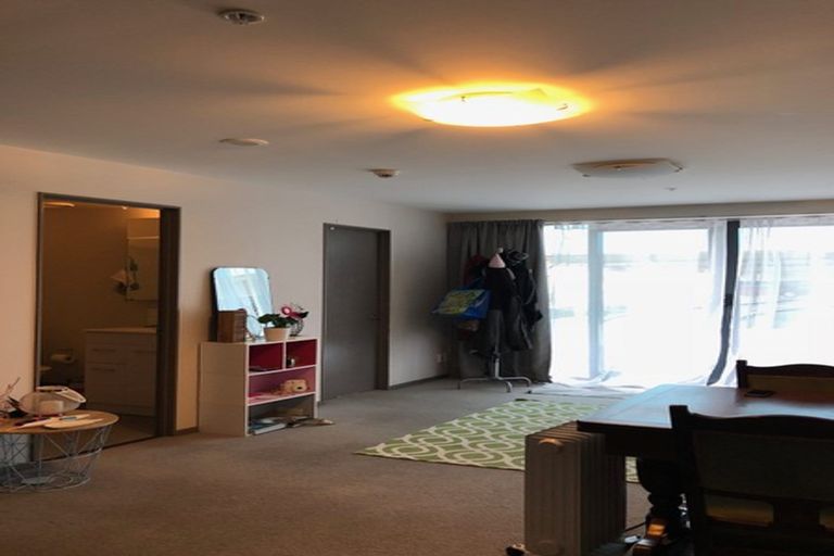 Photo of property in Dual Apartments, 301/142u Vivian Street, Te Aro, Wellington, 6011