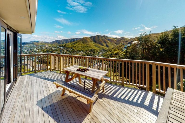 Photo of property in 25 Satara Crescent, Khandallah, Wellington, 6035