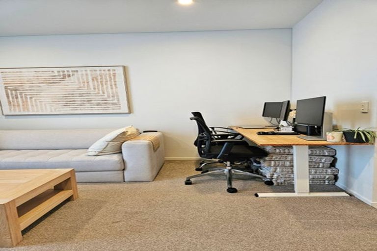 Photo of property in 4 Ceramic Lane, New Lynn, Auckland, 0600