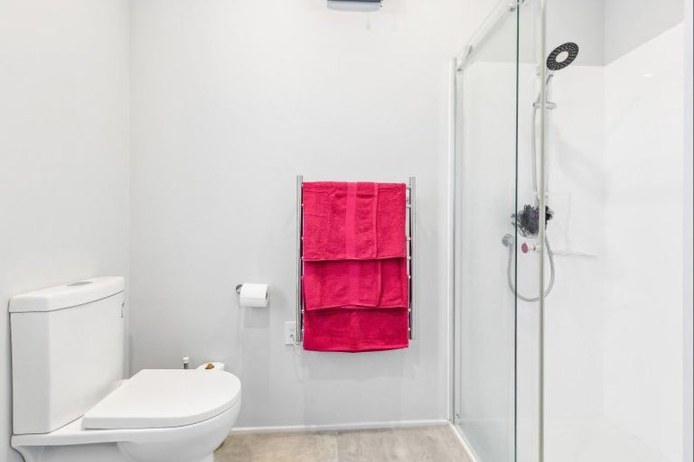 Photo of property in 93 Apu Crescent, Lyall Bay, Wellington, 6022