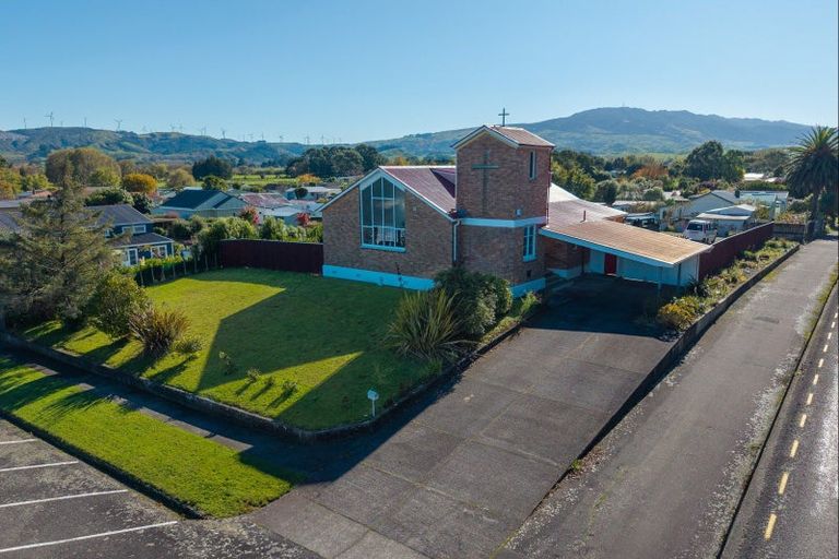 Photo of property in 77 Mclean Street, Woodville, 4920