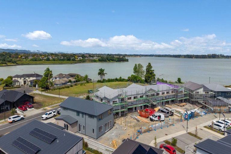 Photo of property in 93 Waituarua Drive, Takanini, Auckland, 2112