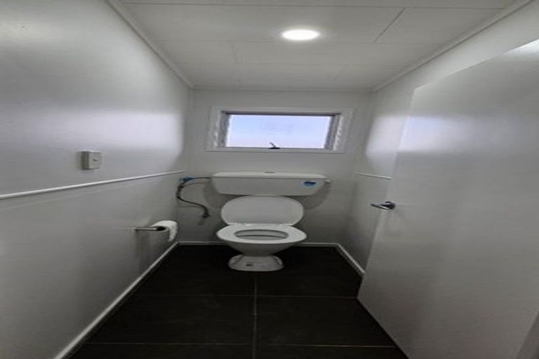 Photo of property in 2 Tuna Place, Manurewa, Auckland, 2102