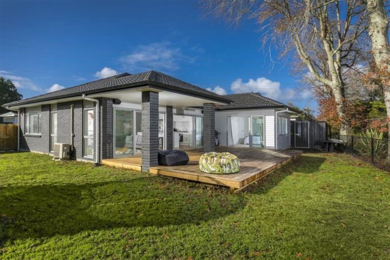 Photo of property in 48 Crabb Fields Lane, Riverhead, 0820