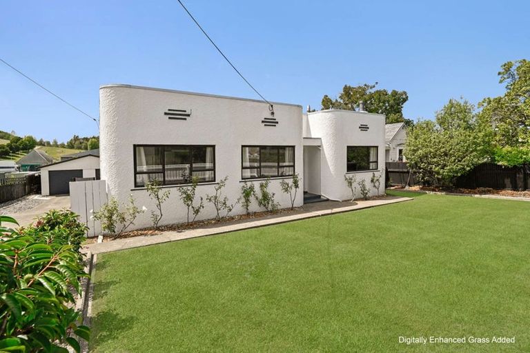 Photo of property in 3 Great North Road, Waipawa, 4210