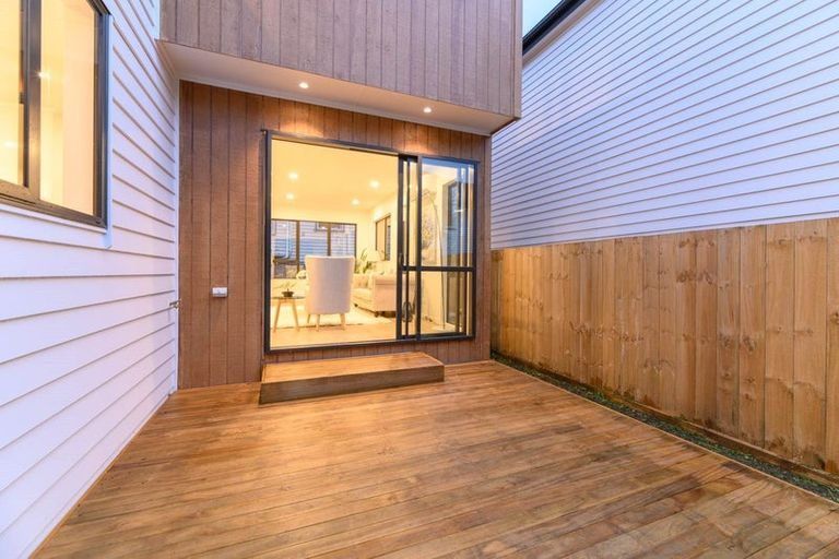 Photo of property in 24b Nikau Street, New Lynn, Auckland, 0600