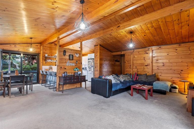 Photo of property in 40 Icarus Place, Sunnybrook, Rotorua, 3015