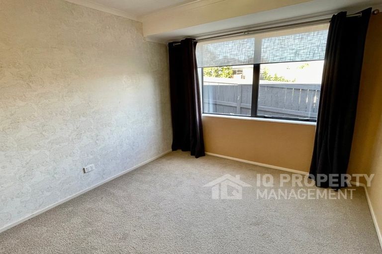 Photo of property in 11 Cognac Place, Henderson, Auckland, 0612
