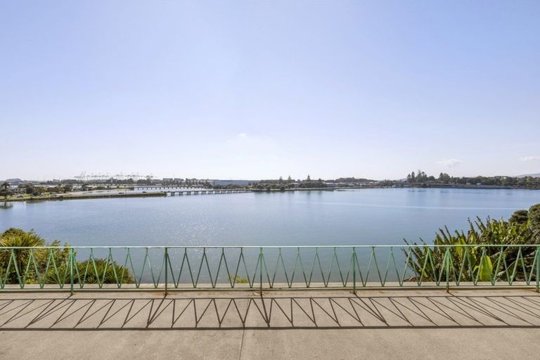 Photo of property in 100 Maxwells Road, Otumoetai, Tauranga, 3110